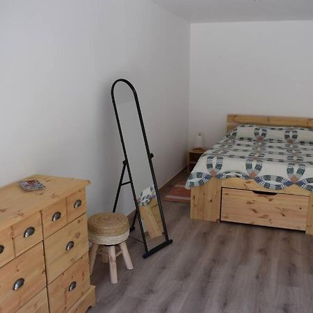 Appartement Neuf Et Independant Dans Rez-De-Villa 瓦洛里 外观 照片